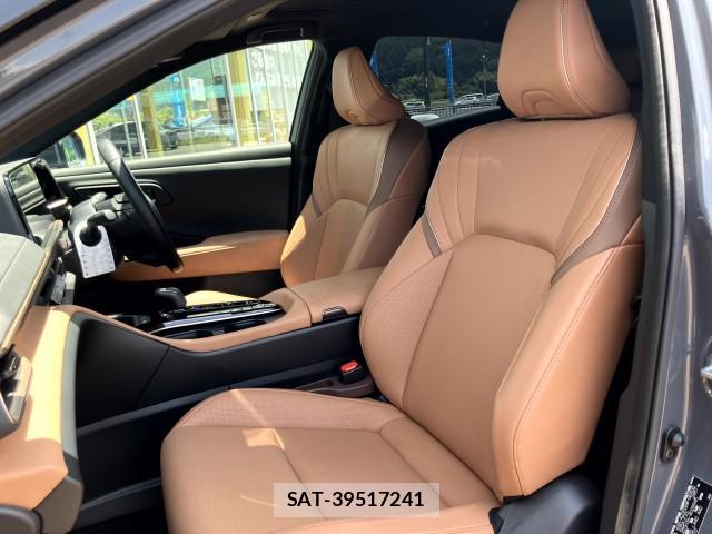 Toyota CROWN 2024-10 8222173-17