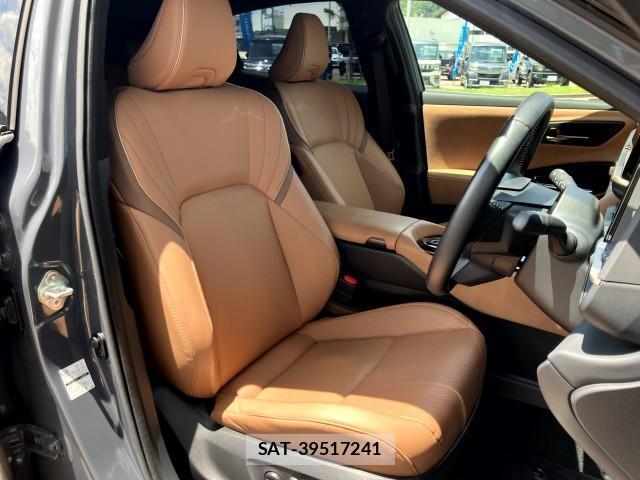Toyota CROWN 2024-10 8222173-8