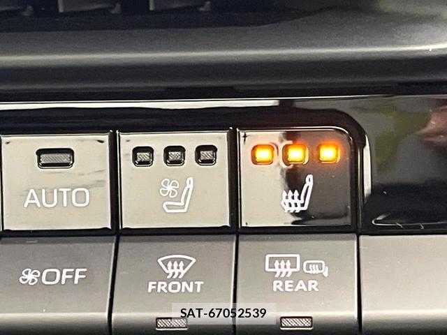 Toyota CROWN 2024-12 8222749-5