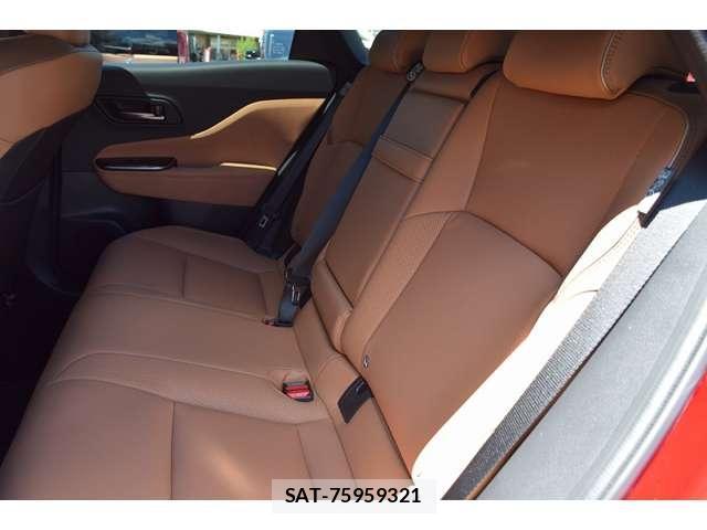 Toyota CROWN 2023-11 8223224-18