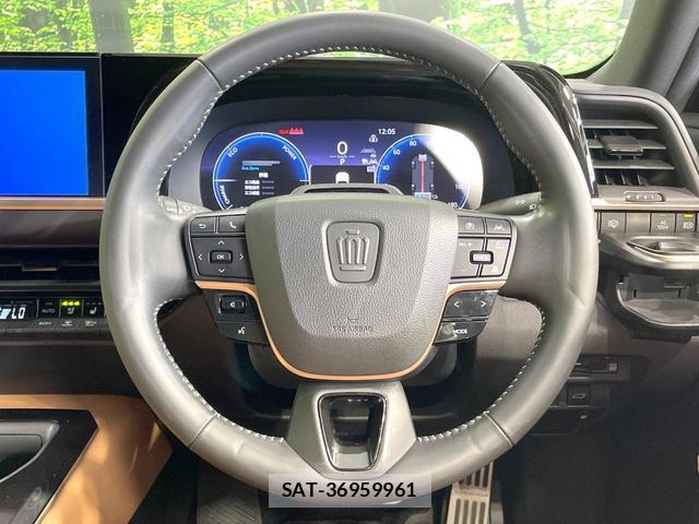 Toyota CROWN 2023-11 8223289-10