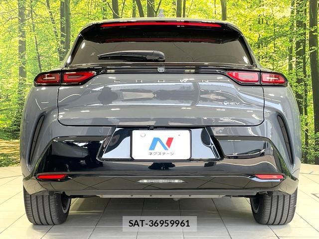 Toyota CROWN 2023-11 8223289-14
