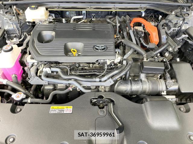 Toyota CROWN 2023-11 8223289-17