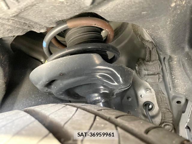 Toyota CROWN 2023-11 8223289-19