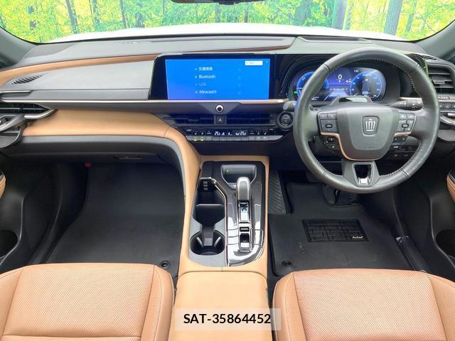 Toyota CROWN 2024-02 8224140-1