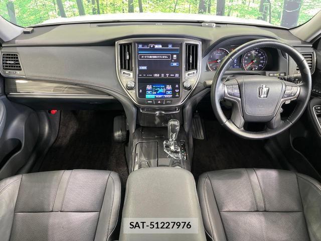 Toyota CROWN 2013-01 8216682-1