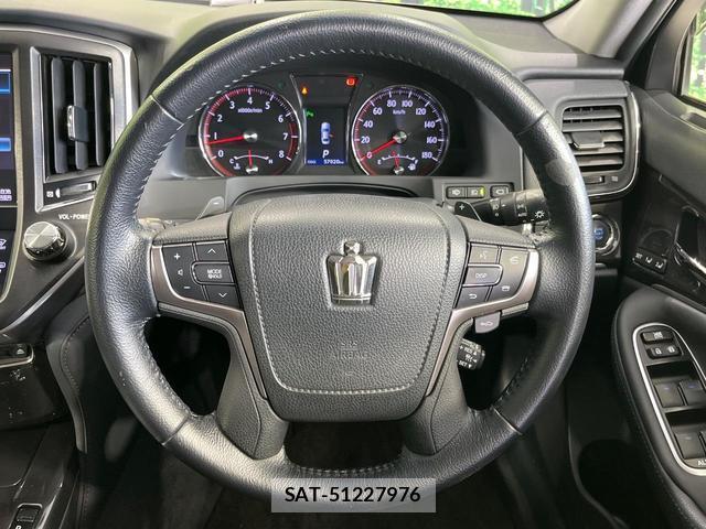 Toyota CROWN 2013-01 8216682-11