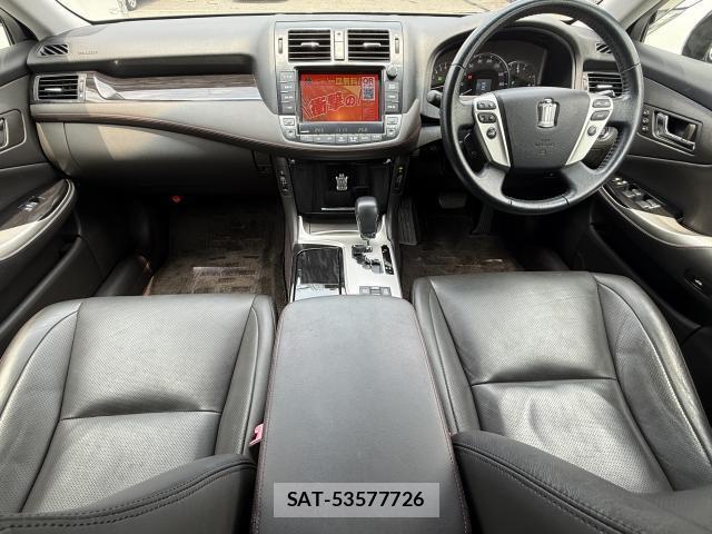 Toyota CROWN 2010-12 8216715-1
