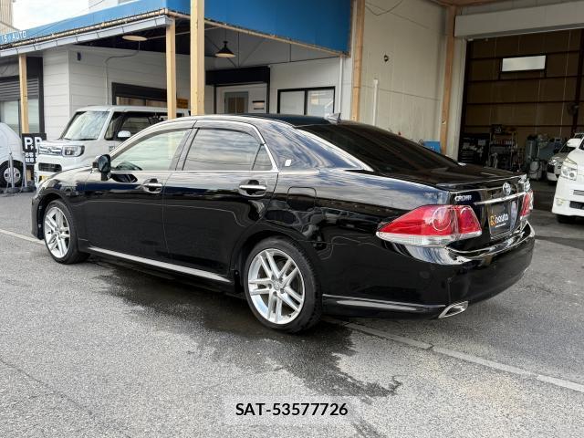 Toyota CROWN 2010-12 8216715-15