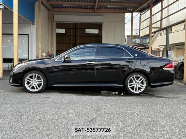 Toyota CROWN 2010-12 8216715-16