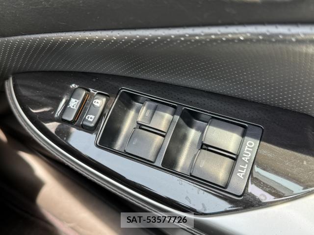 Toyota CROWN 2010-12 8216715-17