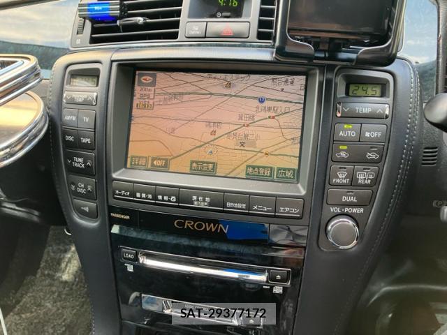 Toyota CROWN 2004-02 8217157-18
