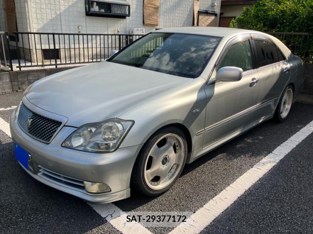 Toyota CROWN 2004-02 8217157-2