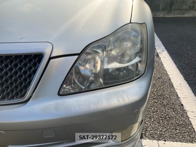Toyota CROWN 2004-02 8217157-5