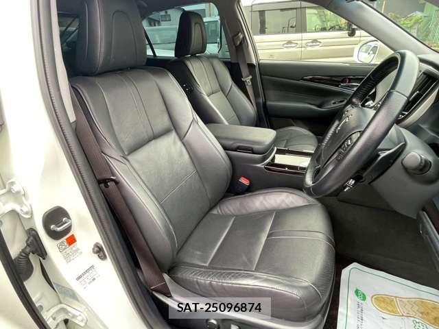 Toyota CROWN 2016-03 8218129-14