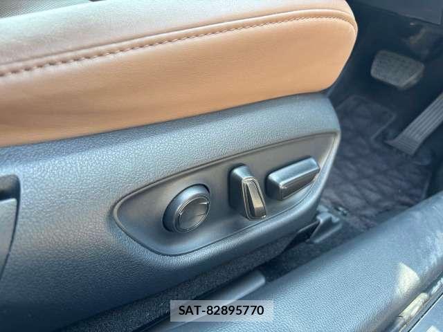 Toyota CROWN 2024-02 8218372-18