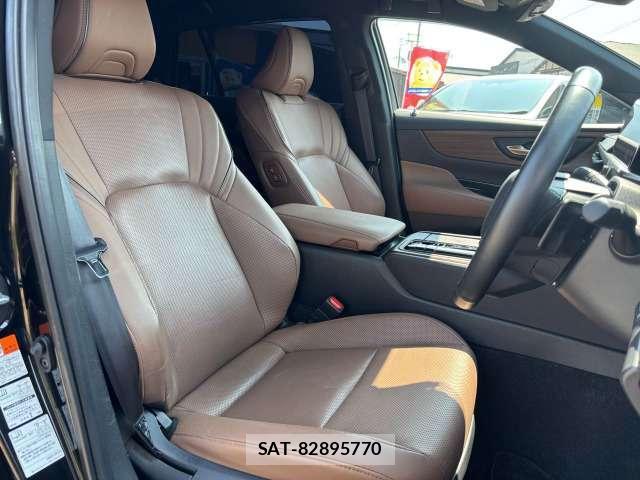 Toyota CROWN 2024-02 8218372-19