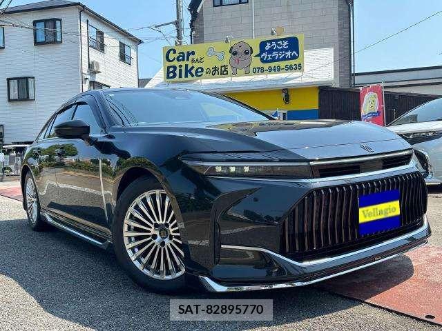 Toyota CROWN 2024-02 8218372-2
