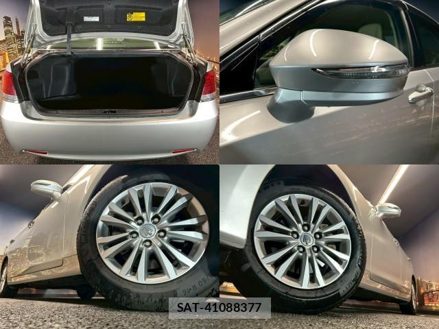 Toyota CROWN 2013-10 8218454-6