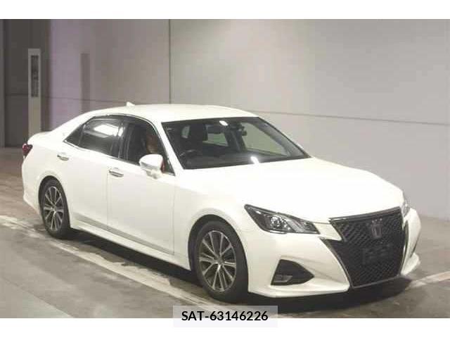 Toyota CROWN 2017-06 8218982-0