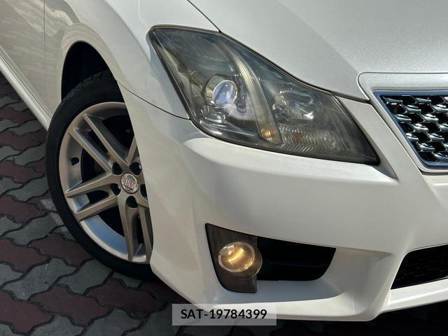 Toyota CROWN 2010-03 8219491-11