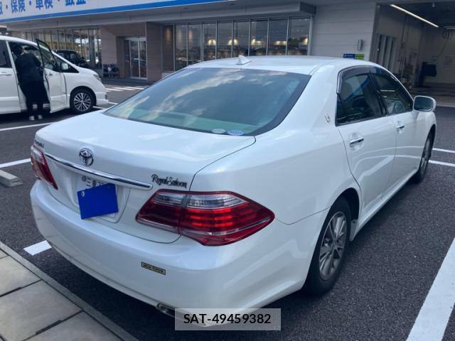Toyota CROWN 2012-06 8219573-1