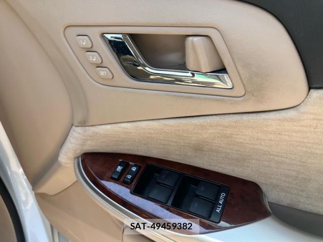 Toyota CROWN 2012-06 8219573-8
