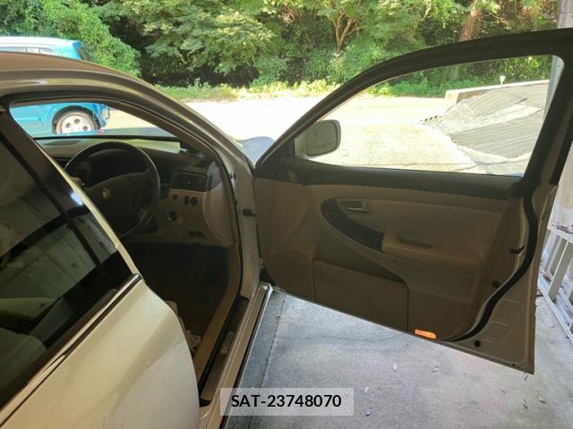 Toyota CROWN 2007-09 8219824-3