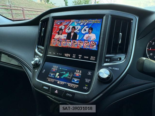 Toyota CROWN 2013-07 8220818-15