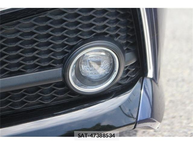 Toyota CROWN 2019-09 8221922-16