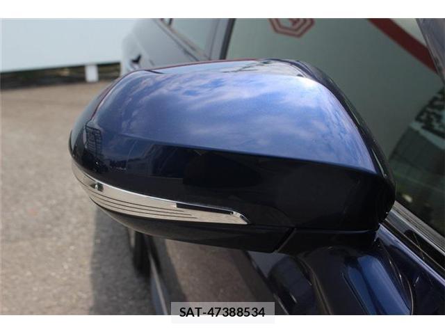 Toyota CROWN 2019-09 8221922-19