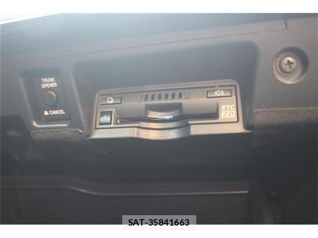 Toyota CROWN 2020-06 8221923-5