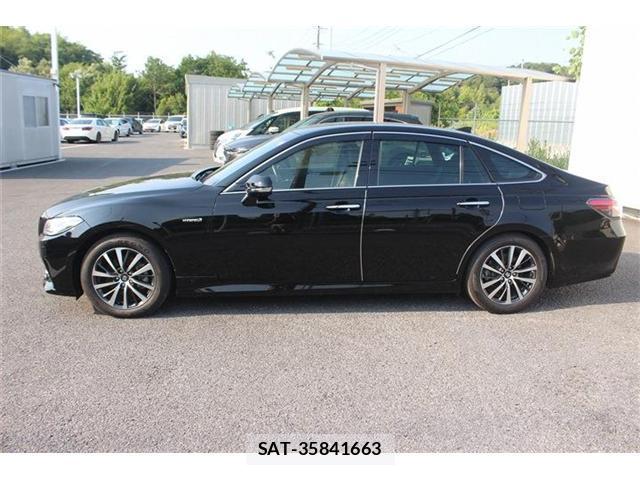 Toyota CROWN 2020-06 8221923-9