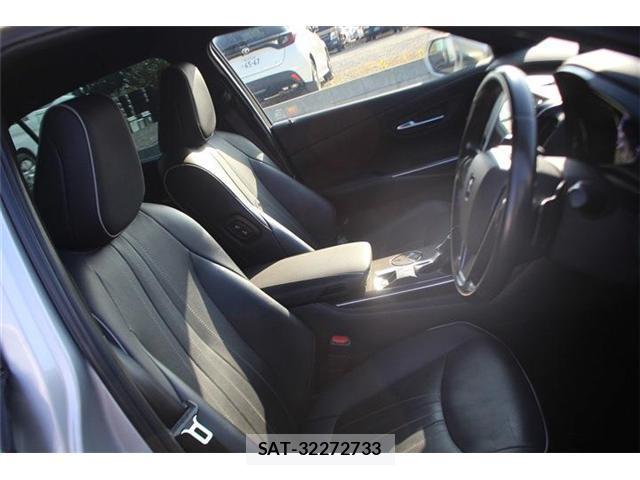 Toyota CROWN 2018-10 8222089-19