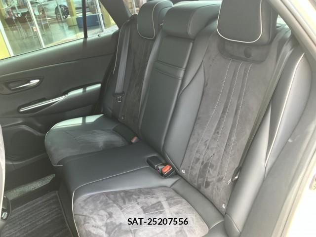 Toyota CROWN 2018-08 8222174-19