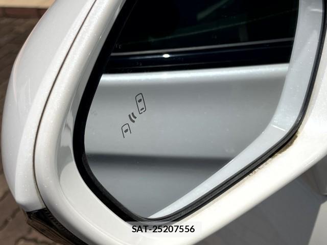 Toyota CROWN 2018-08 8222174-8