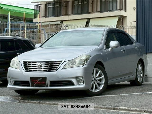 Toyota CROWN 2011-10 8223200-0