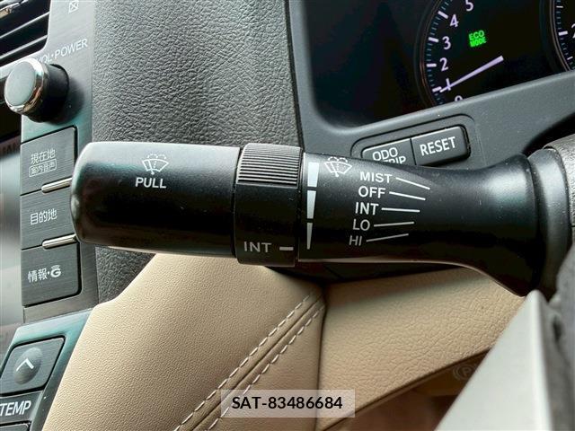 Toyota CROWN 2011-10 8223200-10