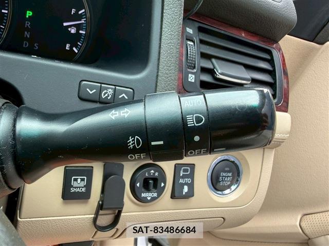 Toyota CROWN 2011-10 8223200-11