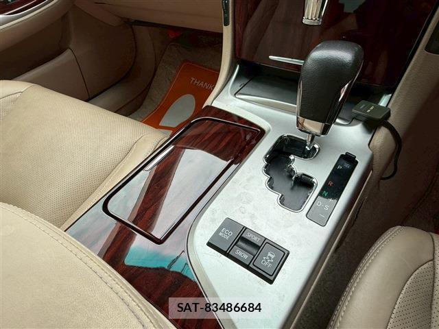 Toyota CROWN 2011-10 8223200-13