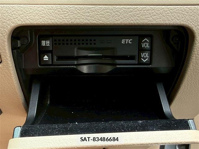 Toyota CROWN 2011-10 8223200-16