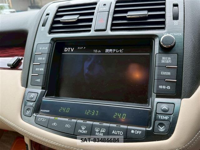 Toyota CROWN 2011-10 8223200-5