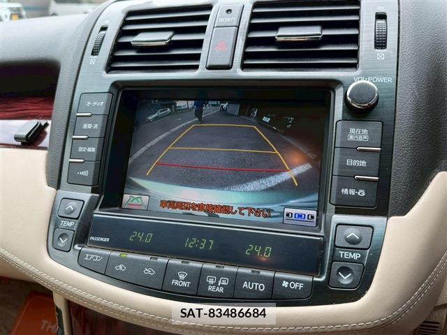 Toyota CROWN 2011-10 8223200-6