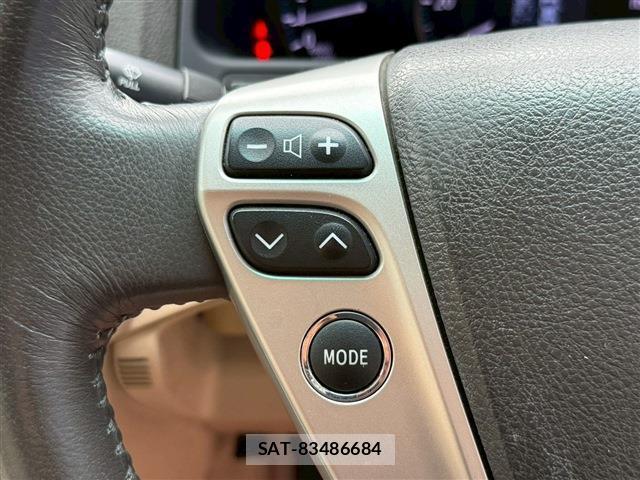 Toyota CROWN 2011-10 8223200-8