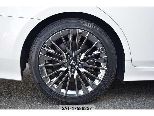Toyota CROWN 2019-09 8223213-12