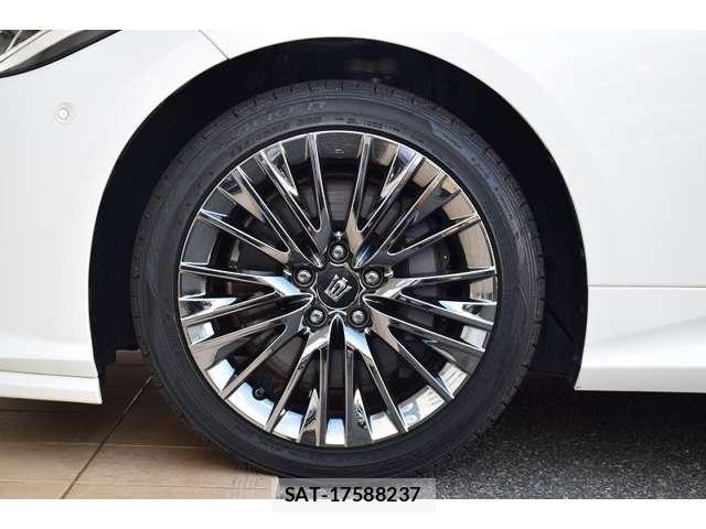Toyota CROWN 2019-09 8223213-14