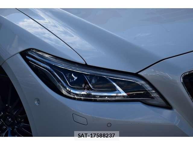 Toyota CROWN 2019-09 8223213-2