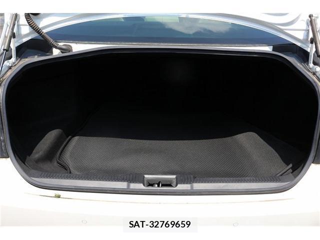 Toyota CROWN 2018-08 8223734-18
