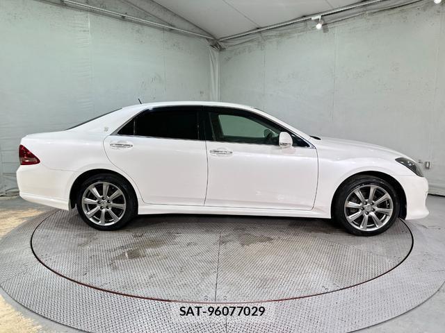 Toyota CROWN 2009-02 8224047-13