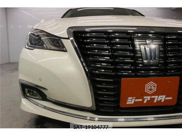 Toyota CROWN 2015-11 8224210-11